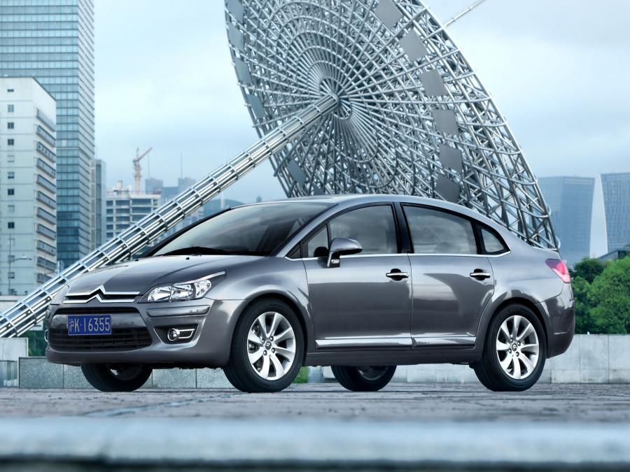  Citroen C-Quatre Sedan 2009 года  (фото 12 из 15)